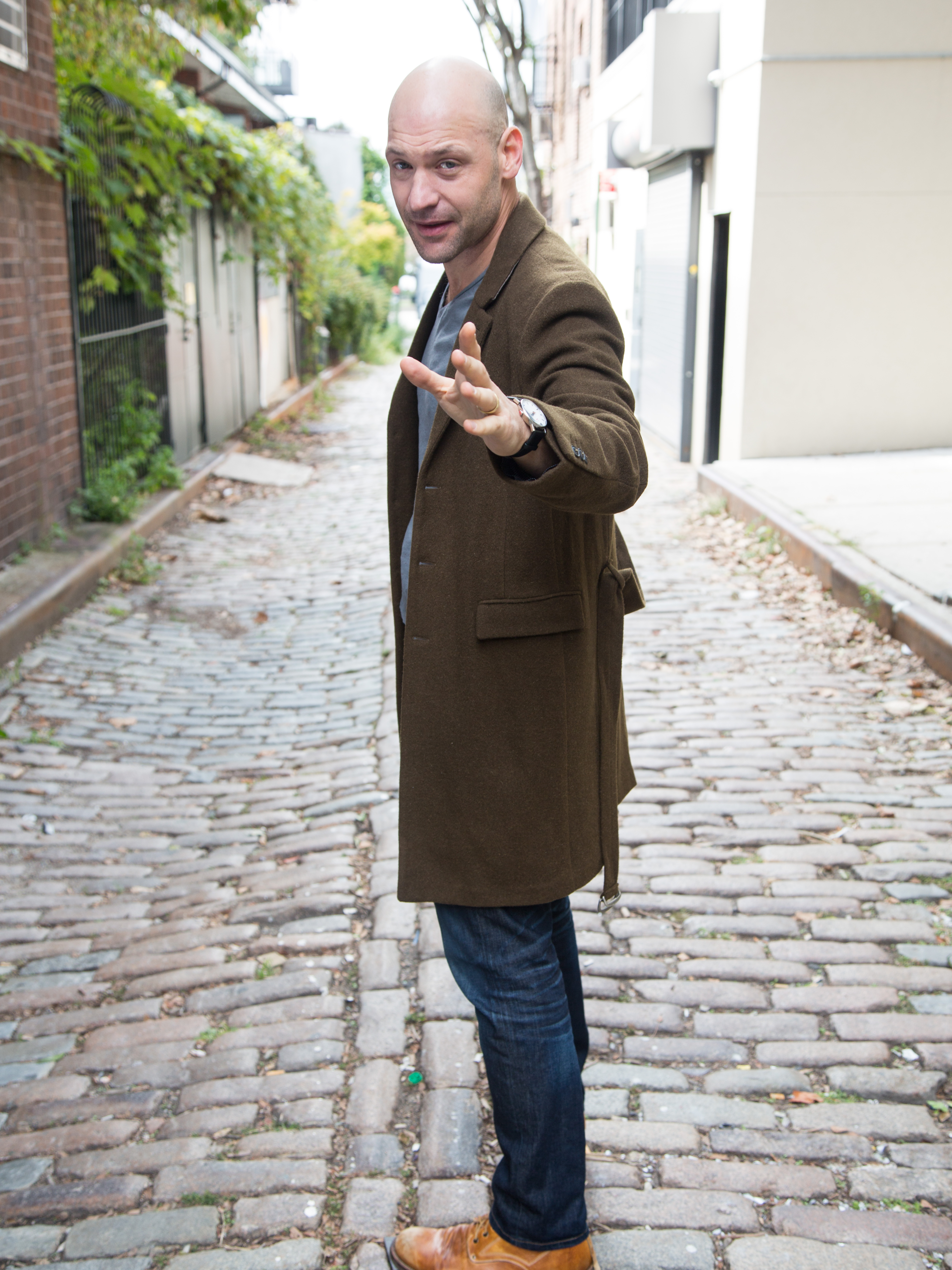 Corey_Stoll_Leslie_Hassler-2920